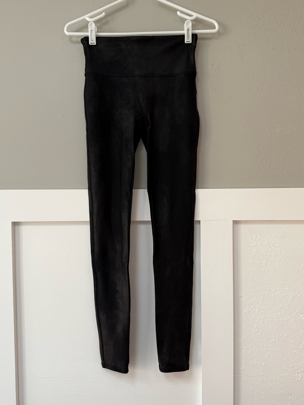 SPANX SPANXshape Faux Leather
Leggings in Black